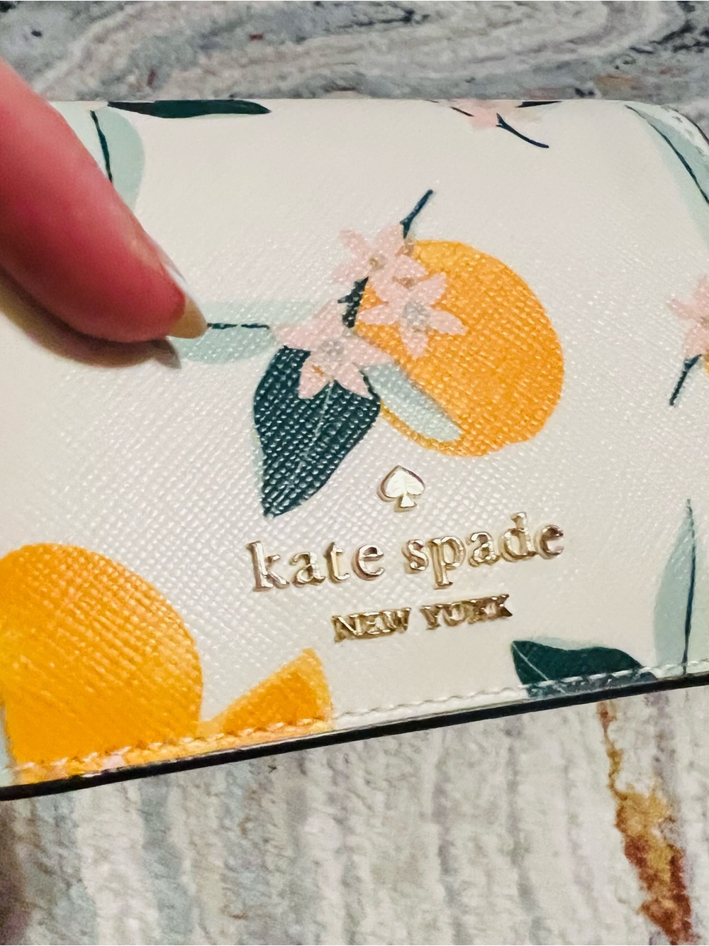 kate spade White Citrus & Floral Card Holder.  RETAILS $79 EUC - Picture 7 of 7